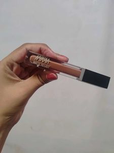 NYKAA Matte to Last Liquid Lipstick