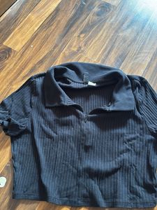 black crop top