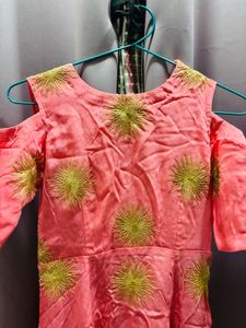 Cold Shoulder Kurti | Size XS