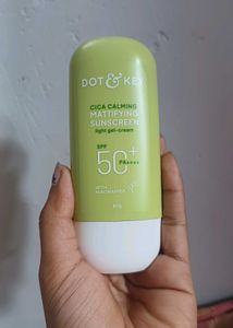 Dot &amp; Key Mattifying Sunscreen SPF 50