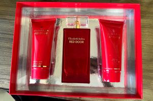 Elizabeth Arden New York Red Door Gift Set