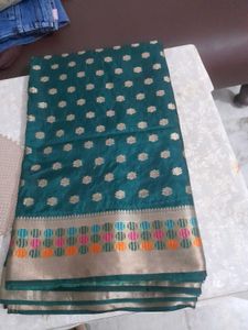 dark Green Silk Blend Saree with necklace