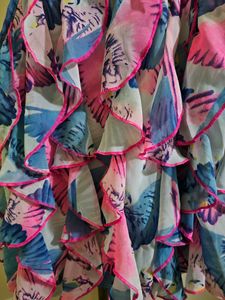 Sleevless Multicolour Top For Girls