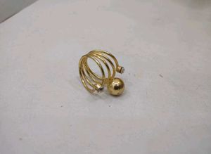 Chic Gold Flower &amp; Pearl Ring