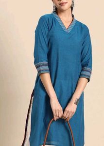 Women V-Neck Threadwork Kurta