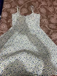 Floral Cotton Tie-Back Midi Dress 🌸