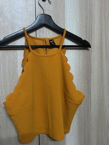 Very Cute Mustard Top