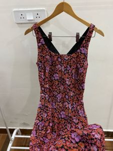 Ditsy Floral Chiffon Scoop Neck Midi Dress