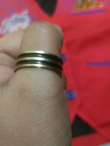 Stylish Black and Gold Ring