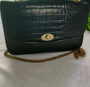 Black Casual Sling Bag (Women's)