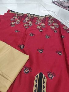 Red Kurta Set with Elegant Embroidery