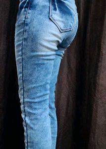 Blue Solid Skinny Jeans