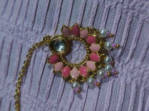 Exquisite Pearl & Kundan Maang Tikka
