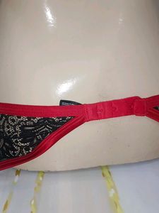 (1427) Red &amp; Black Strapless Bra