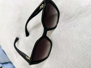 Chic Black Oversized Sunglasses