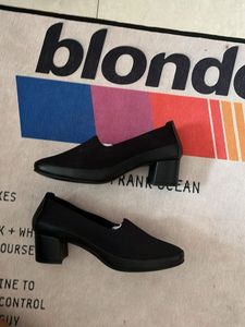 Elegant Black Ballerina Flats