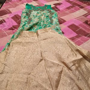Elegant Green &amp; Gold Lehenga Choli