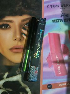 Holographic Eyeliner