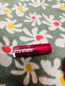 Nykaa Lip Glaze - Rich Red Shade