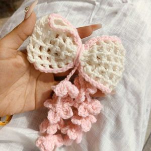 Crocheted Bow Hair Clip