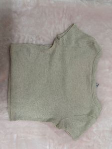 Ribbed Scoop Neck Cropped Top