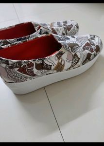 Women's Casual Shoes