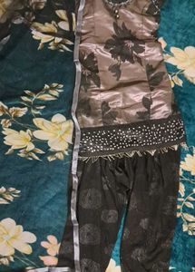 Elegant Floral Kurta Set with Dupatta