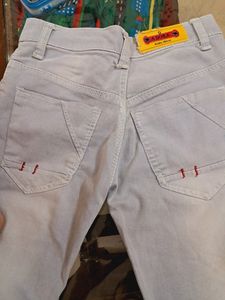 LIGHT BLUE cotton JEANS.