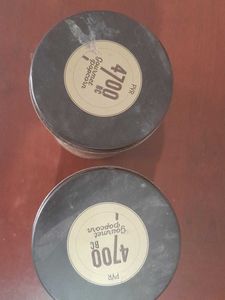Set of 4 White Plastic Jerry Cans + 2 tins