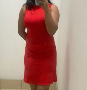 Chic Red Sleeveless Bodycon Dress