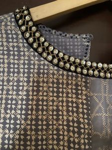 Stylish Kurta with Embellished Neckline (L)
