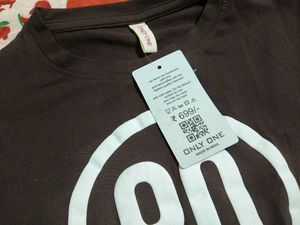 New With Tag Ftted brown basic Tshirt
