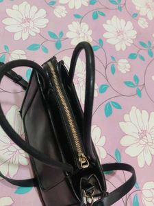 Chic Black Handbag by CHARLES &amp; KEITH