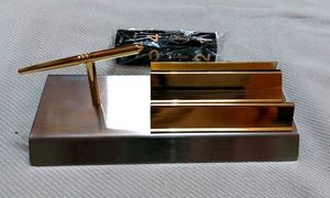 Visiting Card Holder With Date Dice