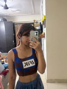 Trendy Crop Knit Top