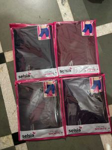 Comfortable Black Capri Pants