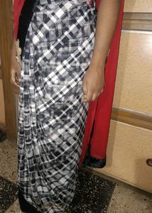 Red , Black Nd White Beautiful Saree 😍😍🔥🔥