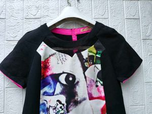New with tag Artistic Graphic Print T-Shirt