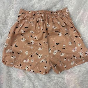 Floral Print Tie Waist Shorts