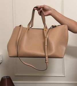 Valentino Elegant Beige Leather Handbag