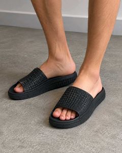 Original ZUDIO Black Slides
