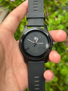 ⌚ Titan Analog Watch – Stylish Black Edition