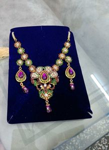 Exquisite  Necklace Set