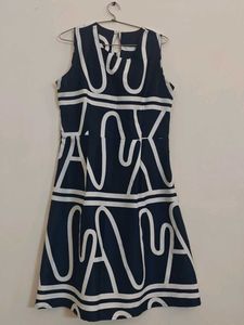 Stylish Navy & White Graphic Print Dress