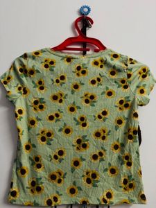Cute Sunflower Print V-Neck Top