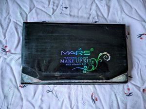 Versatile Makeup Palette