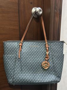 Michael  kors (first copy ) tote bag