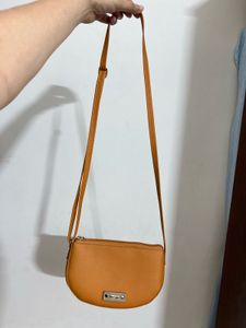 Baggit Tan Crossbody Sling Bag | Adjustable Strap