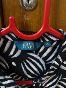 Stylish Black &amp; White Printed Kurta
