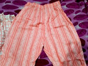 Peach &amp; White Printed Kurta Set